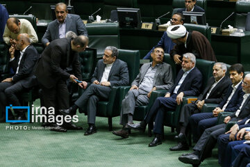 Pezeshkian à l’Assemblée d’Iran pour défendre ses ministres proposés