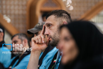 Ceremonia de despedida a al convoy paralímpico en el santuario del Imam Reza (P)