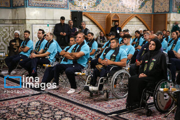 Ceremonia de despedida a al convoy paralímpico en el santuario del Imam Reza (P)