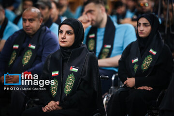 Ceremonia de despedida a al convoy paralímpico en el santuario del Imam Reza (P)