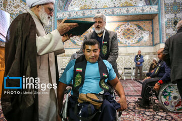 Ceremonia de despedida a al convoy paralímpico en el santuario del Imam Reza (P)