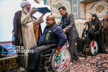 Ceremonia de despedida a al convoy paralímpico en el santuario del Imam Reza (P)