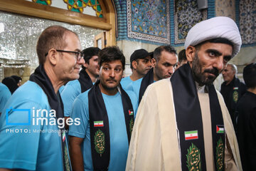 Ceremonia de despedida a al convoy paralímpico en el santuario del Imam Reza (P)