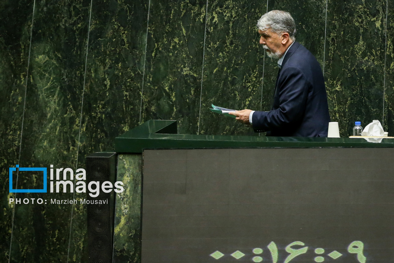 صالحی: تلاش میکنم در امتداد «وفاق ملی» موثر و سهیم باشم