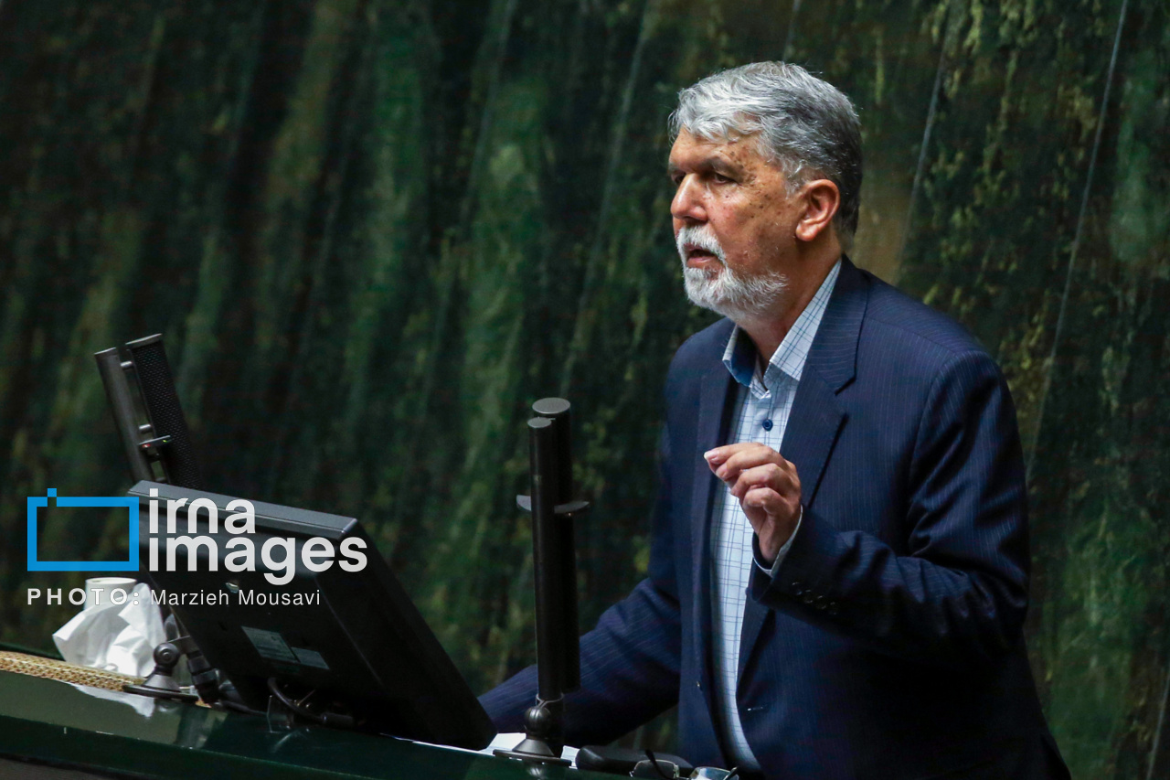 صالحی: تلاش میکنم در امتداد «وفاق ملی» موثر و سهیم باشم