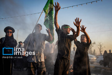 Le pèlerinage d'Arbaeen via le chemin «Tarigh al-Hussein»