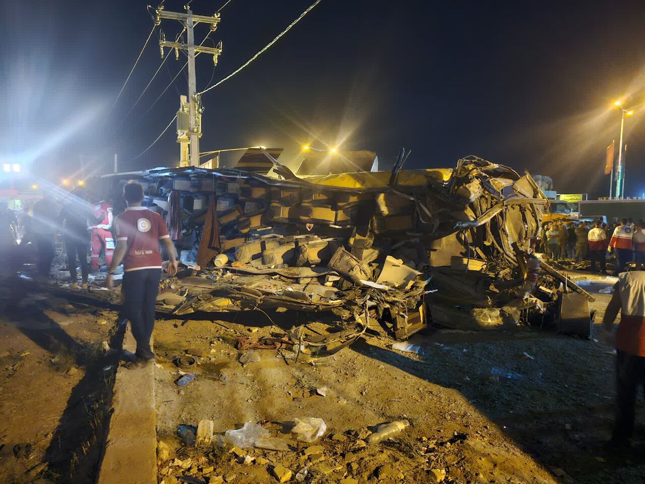 ۶ مصدوم حادثه واژگونی اتوبوس زائران پاکستانی از مراکز درمانی یزد مرخص شدند