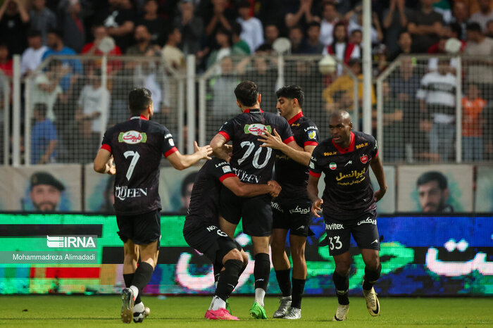 تایید ورزشگاه فولادشهر توسط ایافسی در شب توقف یحیی و پرسپولیس