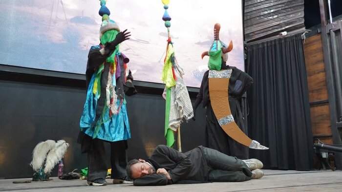 ۲ هزار و ۷۰۰ نفر در خراسان جنوبی پای تماشاخانه سیار نشستند