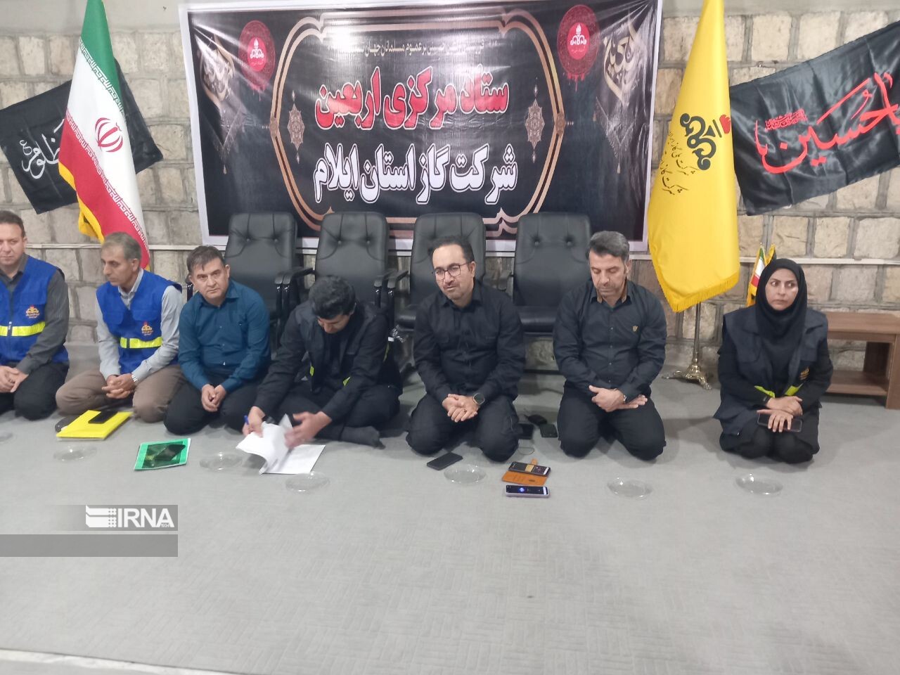 توزیع ۲۰۰ هزار پرس غذا و آب بین زائران اربعین توسط شرکت گاز ایلام توزیع ۲۰۰ هزار پرس غذا و آب بین زائران اربعین توسط شرکت گاز ایلام