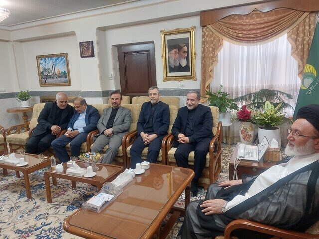 عراقچی: در مذاکرات رفع تحریم ها نه عجله ای در کار خواهد بود نه تاخیر بی جهت 3 عراقچی: مذاکرات رفع تحریمها را دنبال خواهیم کرد+ فیلم