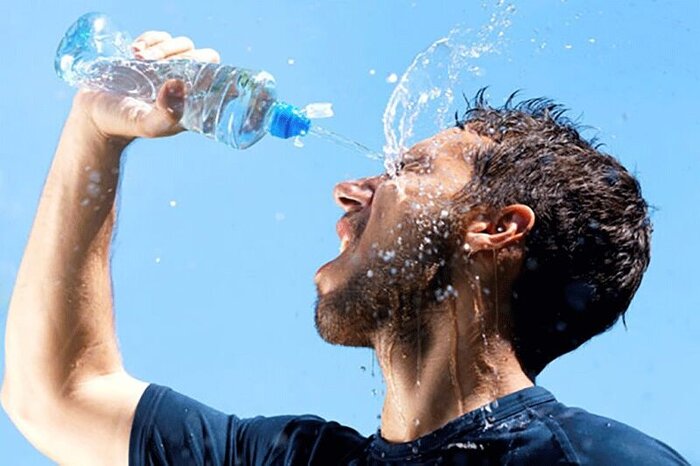 پیشگیری از گرمازدگی و رعایت نکات ایمنی در تجمعات انبوه ضروری است