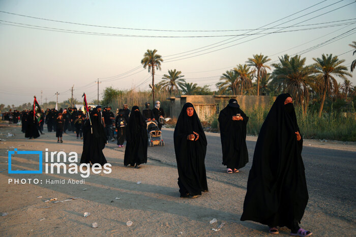 Pilgrims arrive in Karbala on last leg of Arbaeen trek