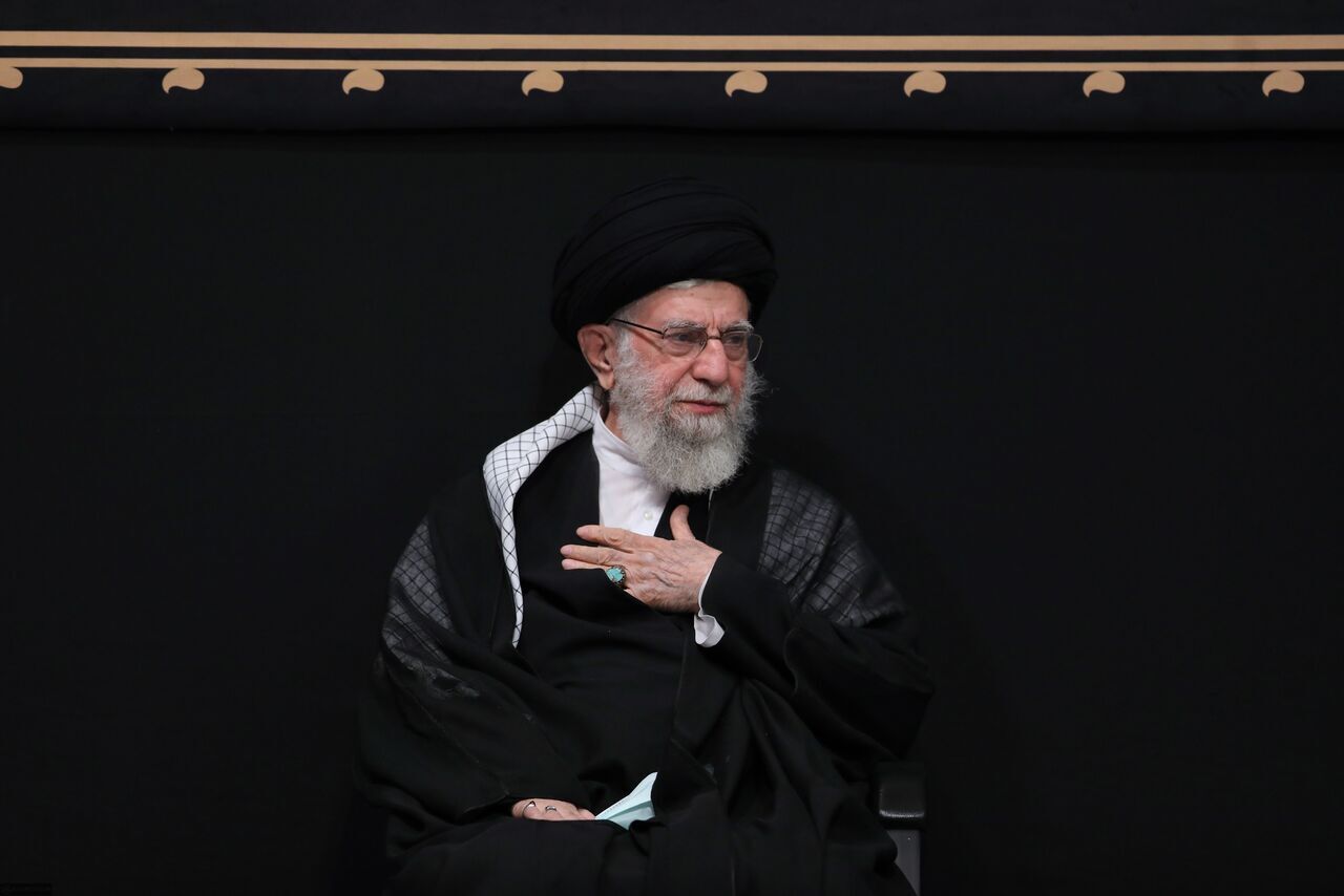 Supreme Leader attends Arbaeen mourning ceremony 