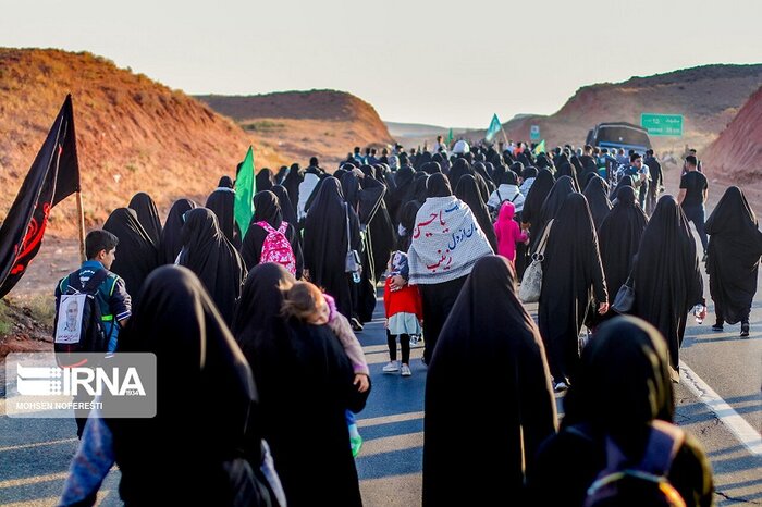 موکبی متفاوت برای زائران امام رضا(ع)؛ پذیرایی با استخر شنا