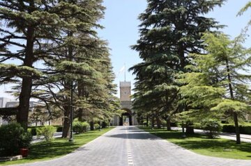 د سرپرست حکومت کابینې د نرخونو پر کنټرول او د درمل د قاچاق پر مخنیوي ټینګار وکړ