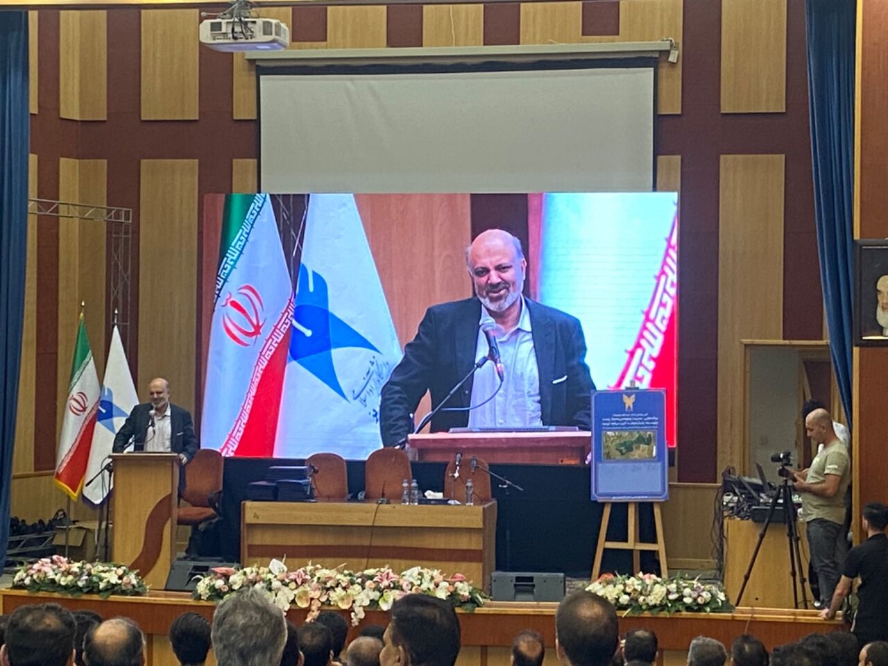 ساده ترین راه احیای دریاچه ارومیه جایگزینی شغل کشاورزی است ساده ترین راه احیای دریاچه ارومیه جایگزینی شغل کشاورزی است