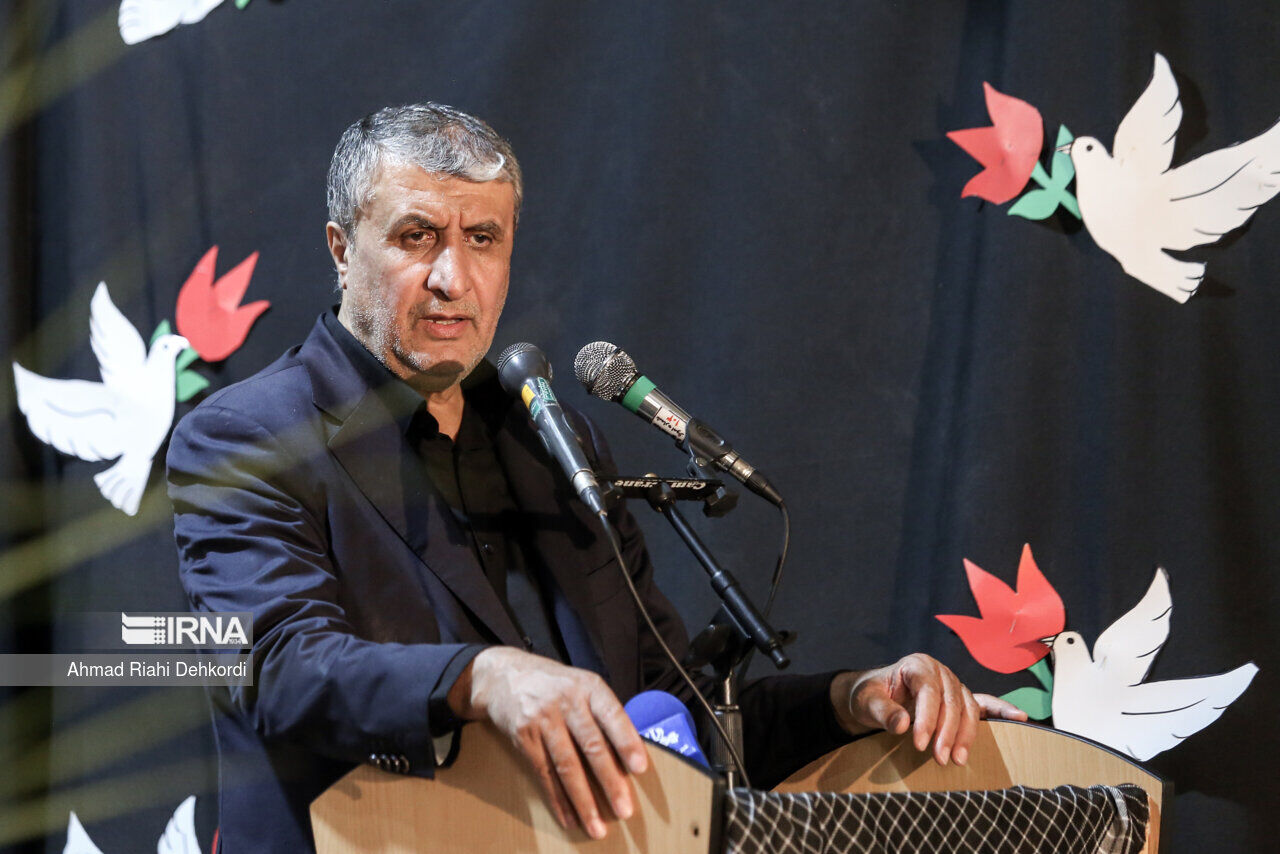 اسلامي: حققنا الاكتفاء الذاتي في المعرفة النووية بما في ذلك الماء الثقيل اسلامي: حققنا الاكتفاء الذاتي في المعرفة النووية بما في ذلك الماء الثقيل