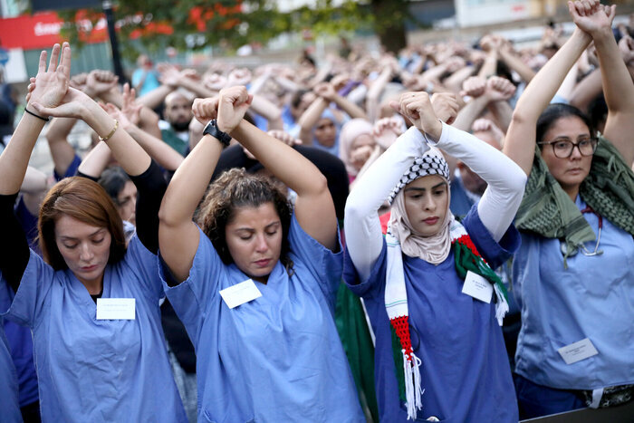 British medical workers hold pro-Palestinian sit-in in London