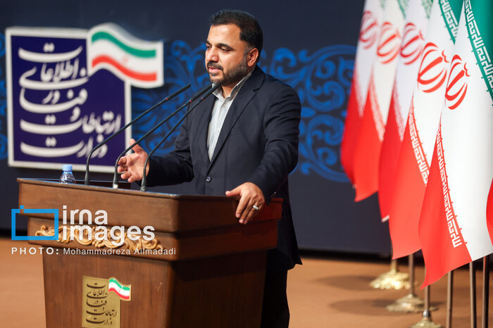 عارف: سند راهبردی فضای مجازی هرچه سریعتر تدوین شود/ محدودیتها، در فضای مجازی اثری ندارد