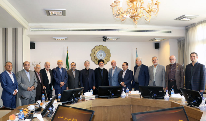 چالشهای کشور با علم و فناوری رفع میشود