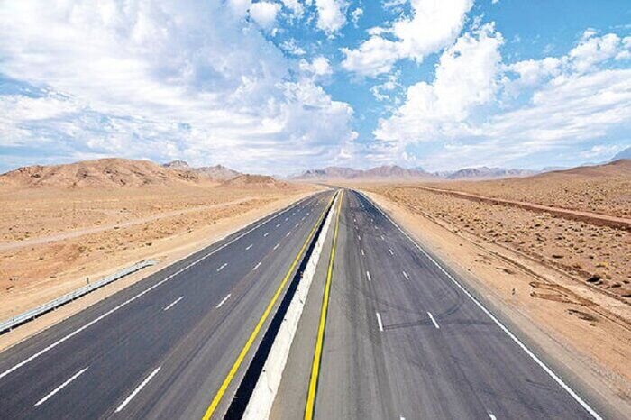 استان قم با اجرای پروژههای جادهای در مسیر تردد روان و کاهش ترافیک قرار گرفتهاست