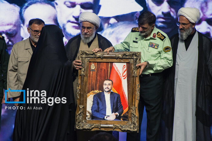 ضرورت قدردانی از «مجاهدان در غربت» و بازگویی جنایات صهیونیسم