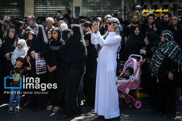 L’anniversaire du martyre de l'Imam Reza (PBUH) à Machhad