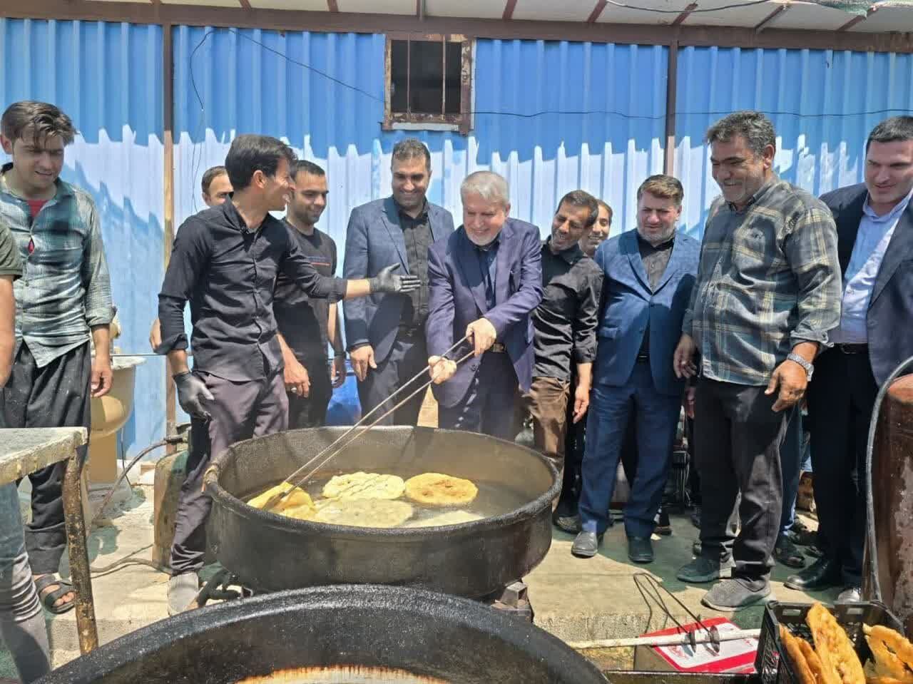 فیلم| حضو وزیر میراث فرهنگی در روستای گردشگری توت اردکان