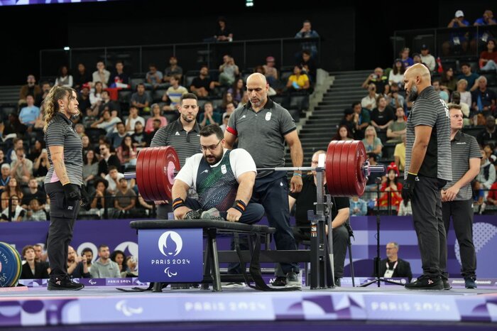 رستمی: با ویلچر، دروازهبانی میکردم/ پیش از آمدن به ورزش خواب قهرمانی را دیدم