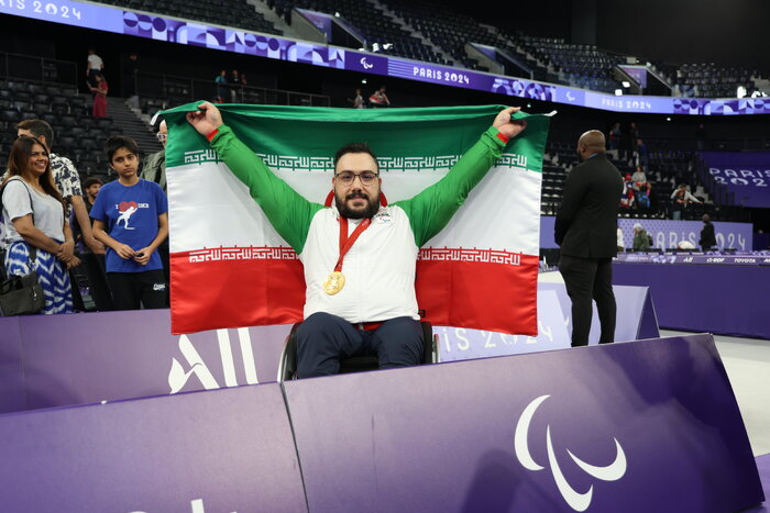 قهرمان پارالمپیک: در آغوش رهبری احساس کردم برای لحظاتی در این عالم نیستم