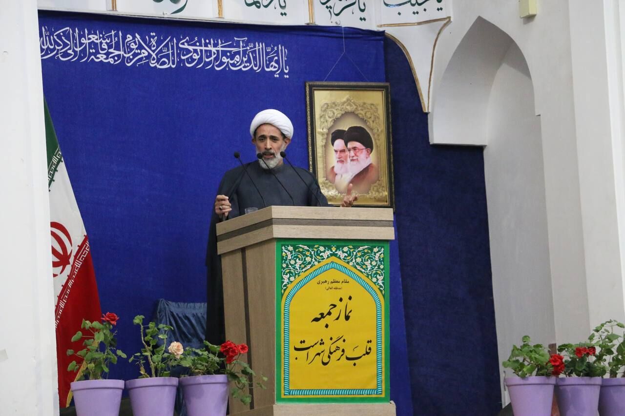 امام جمعه موقت اردبیل: عزت اسلامی بدون وحدت مسلمانان محقق نمی‌شود