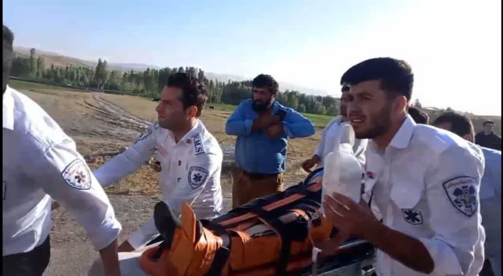 واژگونی سمند در محور خاروانا - ورزقان سه مصدوم برجای گذاشت واژگونی سمند در محور خاروانا - ورزقان سه مصدوم برجای گذاشت