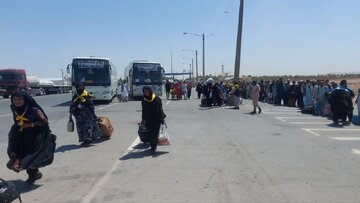 افزون بر ۴۸ هزار زائر افغانستانی از مرز دوغارون گذر کردند