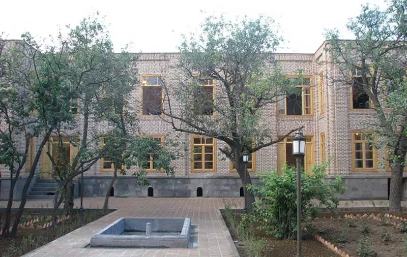 عمارت آقازاده اردبیل؛ شاهکاری از هنر معماران روسی و ایرانی