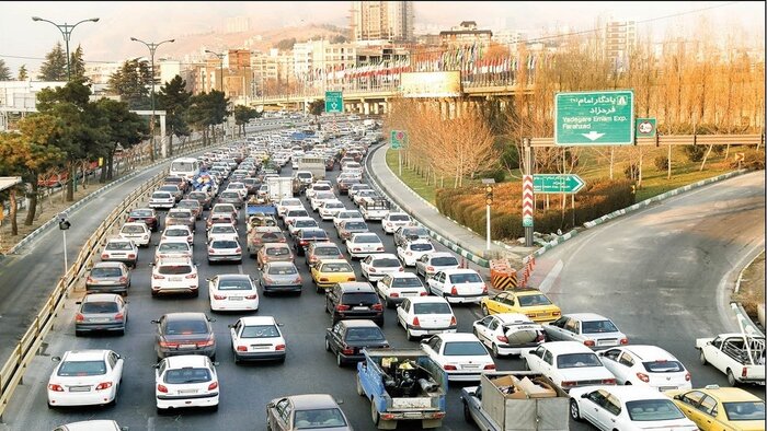 عضو شورای شهر: زاکانی از مردم عذرخواهی کند