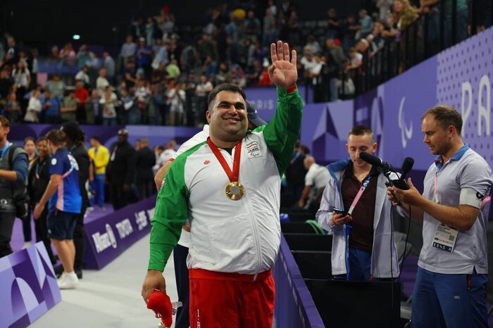 قهرمانان ایران پادشاهان فوقسنگین جهان