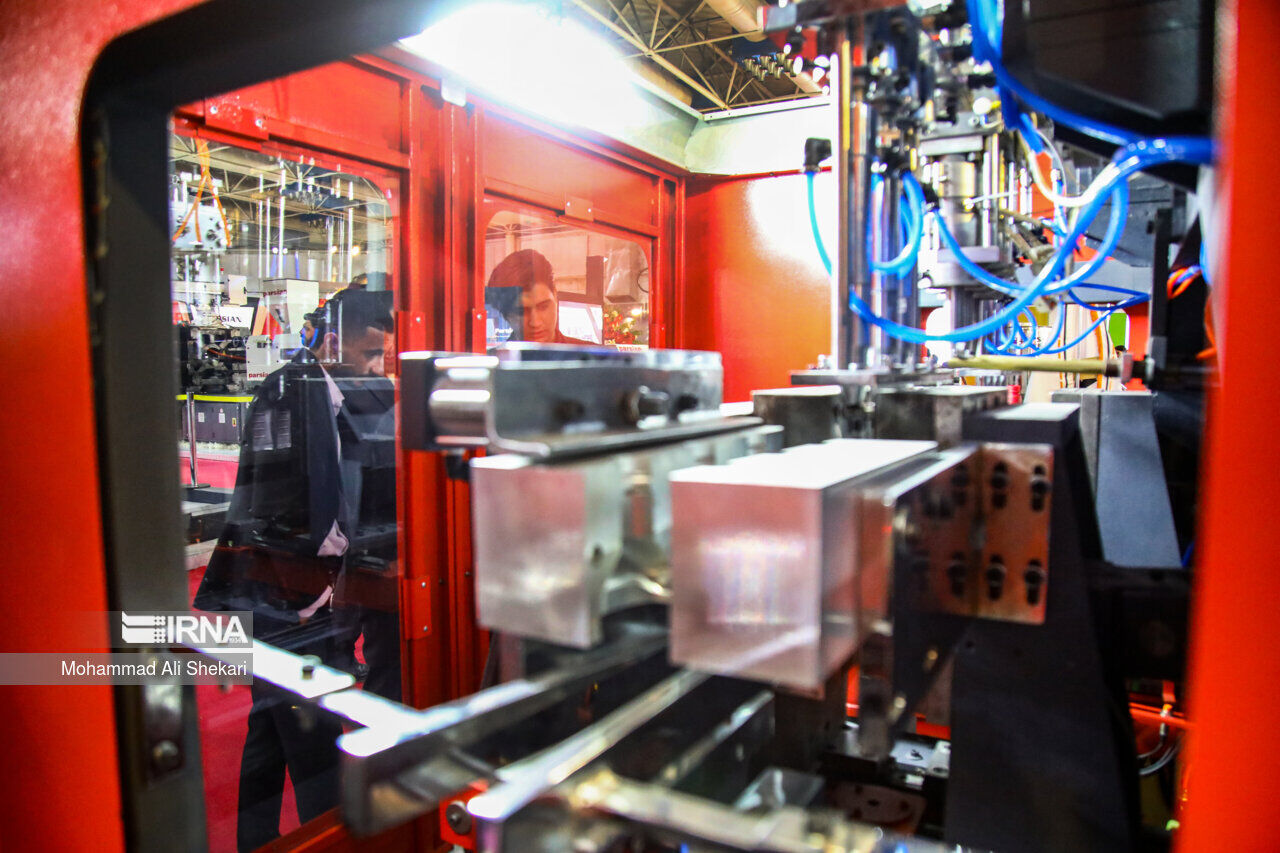 انطلاق فعاليات معرض إيران بلاست الدولي الـ18 انطلاق فعاليات معرض إيران بلاست الدولي الـ18