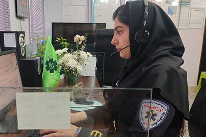 کارشناسان اورژانس بوشهر جان دختر ۱۵ ساله را نجات دادند کارشناسان اورژانس بوشهر جان دختر ۱۵ ساله را نجات دادند
