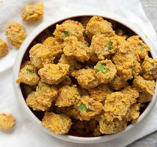 طرز تهیه بامیه سوخاری با سس مخصوص در ۷ مرحله