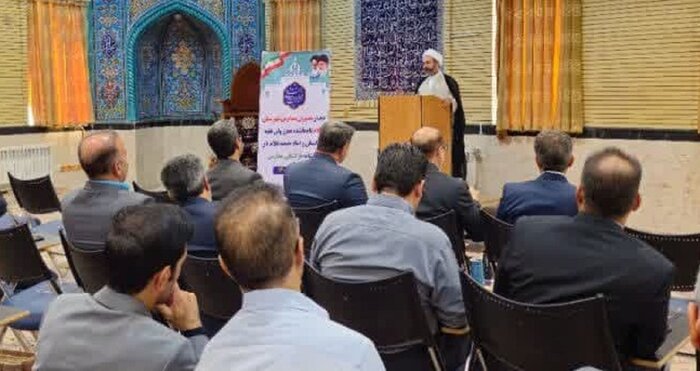 امام جمعه ایلام: مدیران و معلمان بر تربیت دینی و آموزش دانش‌آموزان متمرکز شوند