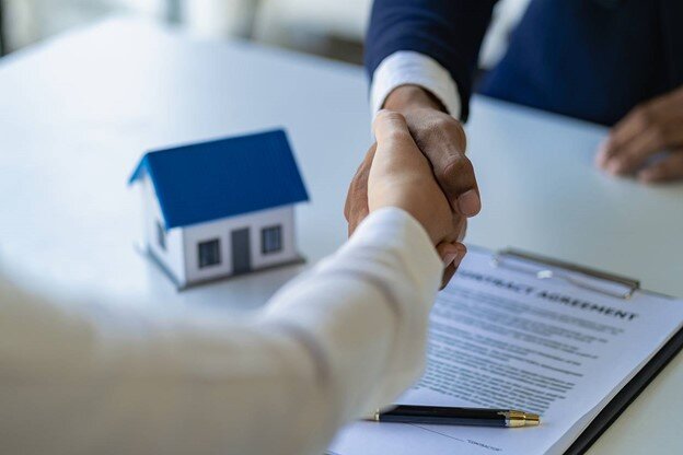 چگونه معاملات ملکی را با اطمینان خاطر انجام دهیم؟