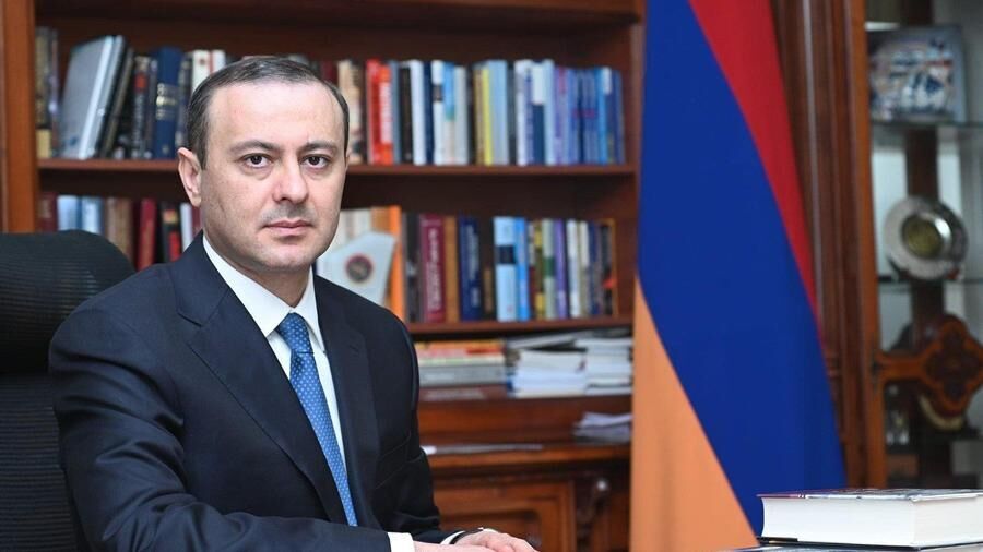 Armenia says no power can disrupt its road connections with Iran