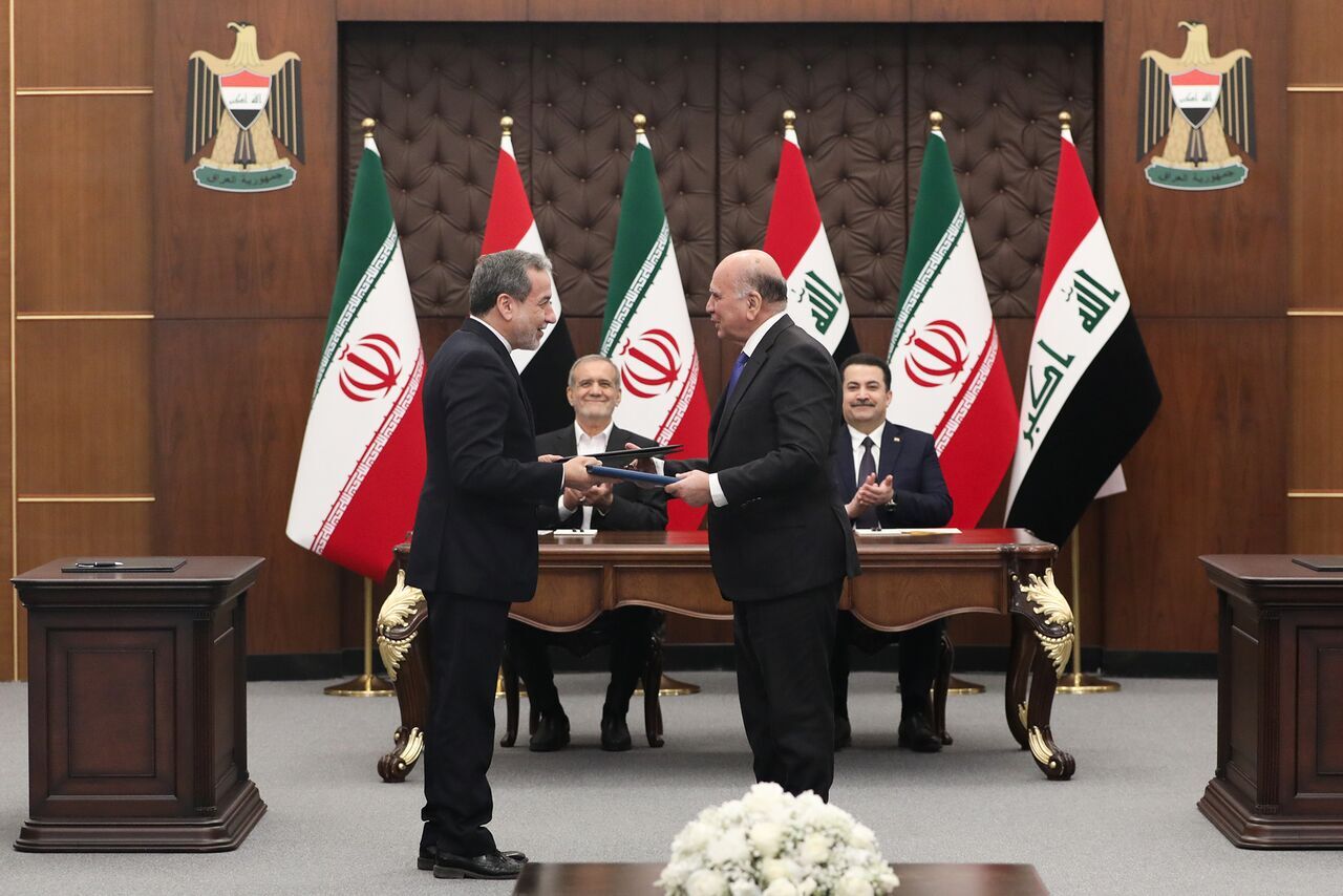 14 cooperation documents signed between Iran and Iraq