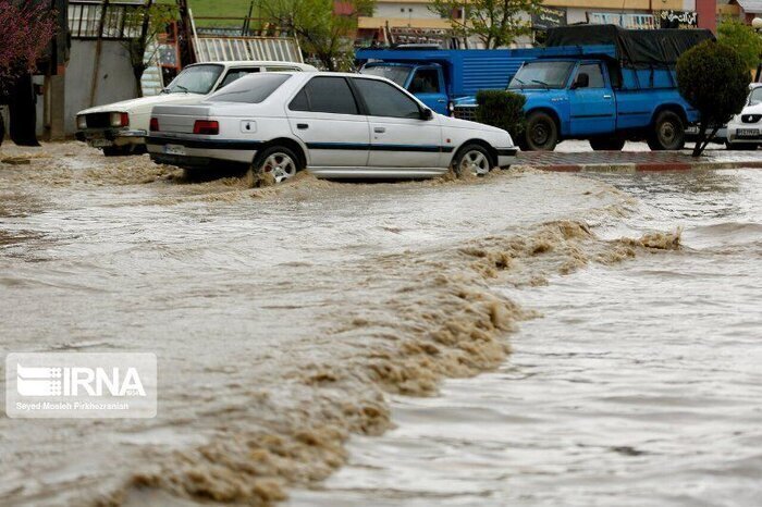 هشداروضعیت قرمز بارندگی برای شهرستان‌های پردیس وفیروزکوه