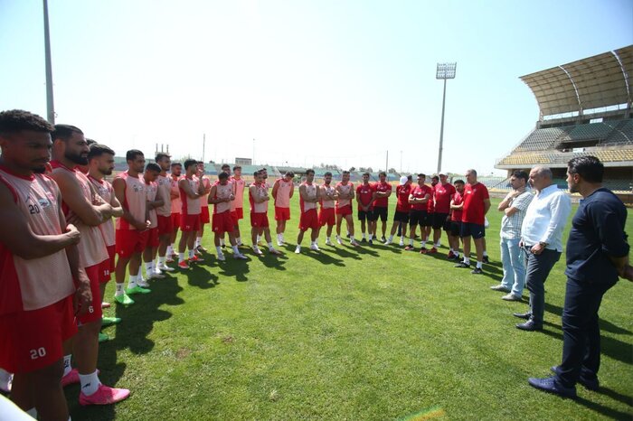 مراسم بدرقه پرسپولیس در روز اعتراض استقلال به افزایش سهمیه بازیکن خارجی بعضی تیم ها