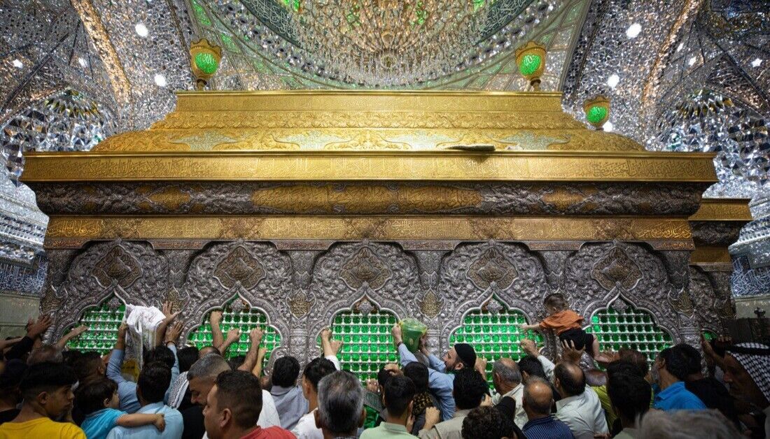 Pezeshkian visits holy Shia sites in Karbala