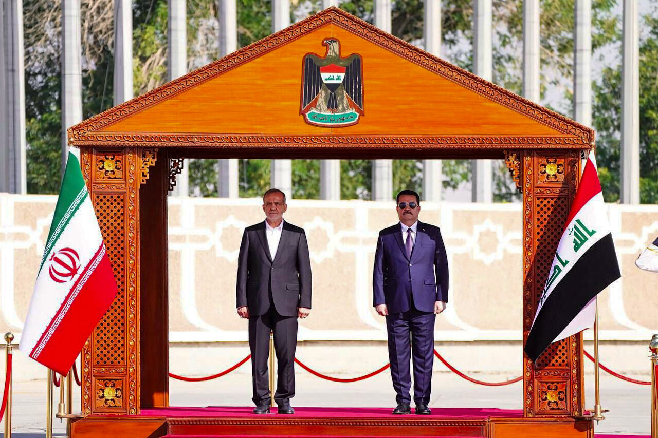 فصل جدید دیپلماسی با حضور رئیسجمهور در عراق/ سفری که چند «اولین» را رقم زد