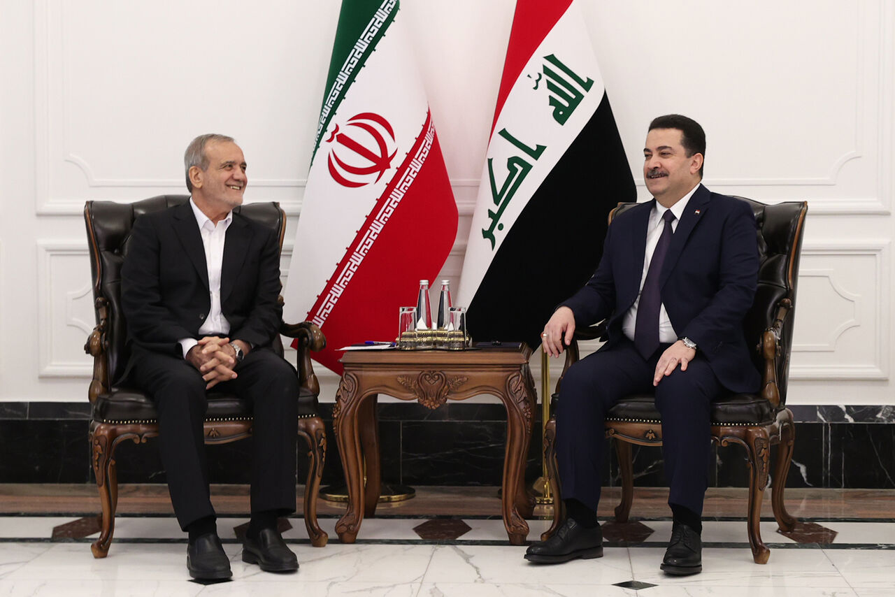فصل جدید دیپلماسی با حضور رئیسجمهور در عراق/ سفری که چند «اولین» را رقم زد