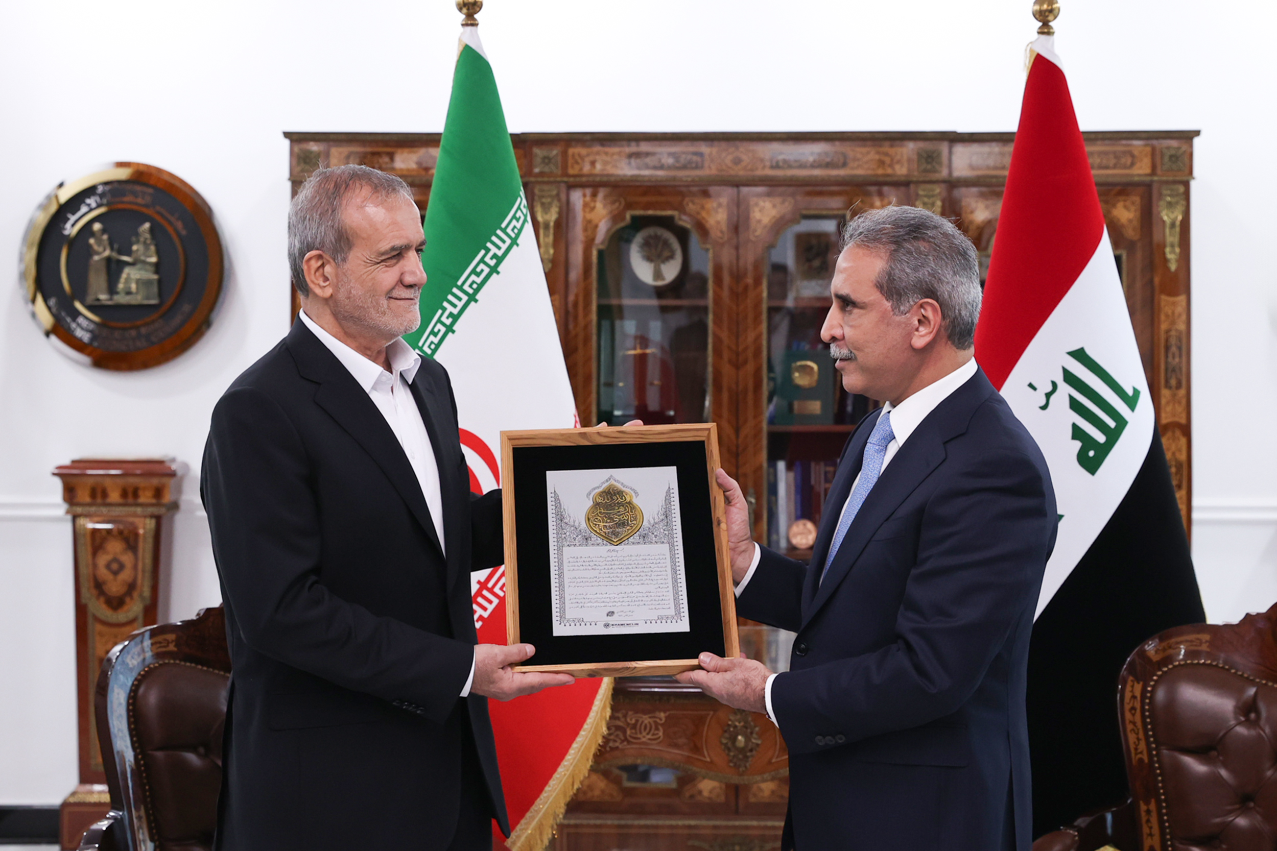 فصل جدید دیپلماسی با حضور رئیسجمهور در عراق/ سفری که چند «اولین» را رقم زد